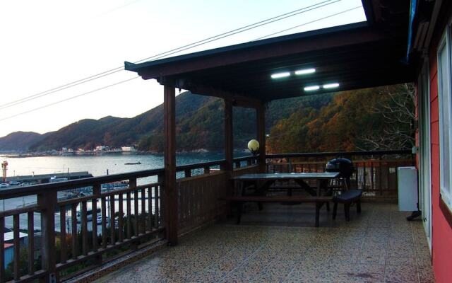 Tongyeong The Sea and The Poet Pension