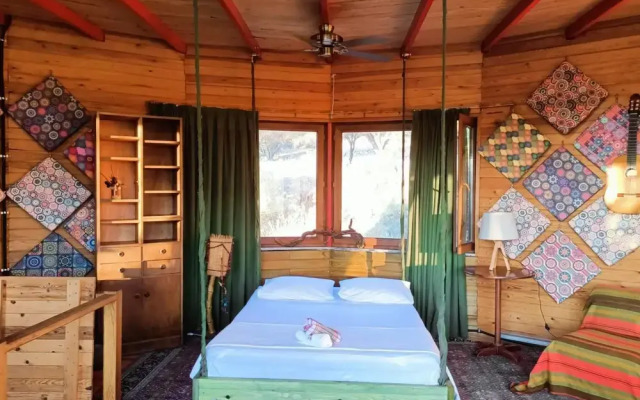 Enchanting Unique House With Backyard in Izmir