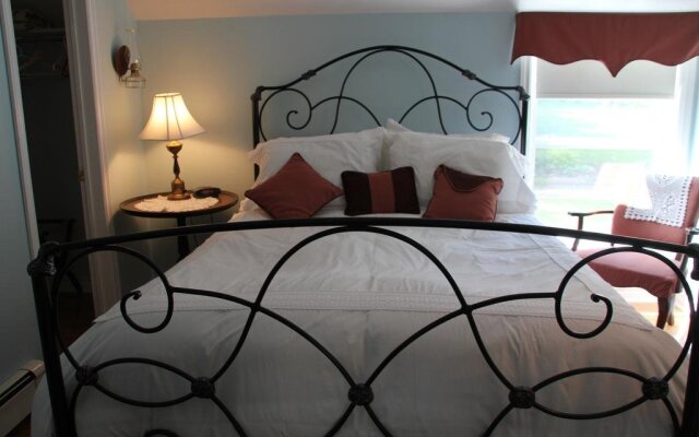 Tulips and Thistle Bed & Breakfast