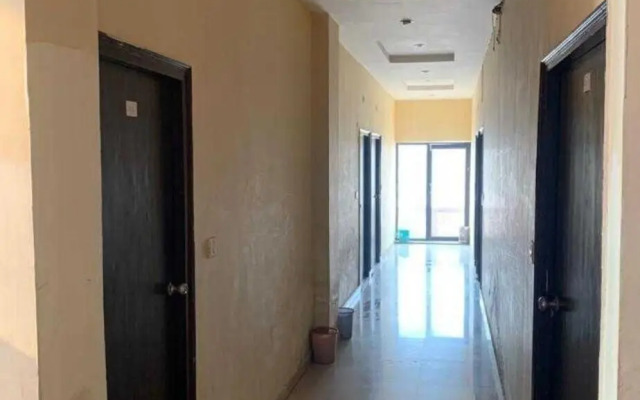 POP 80576J Vasu Hotel