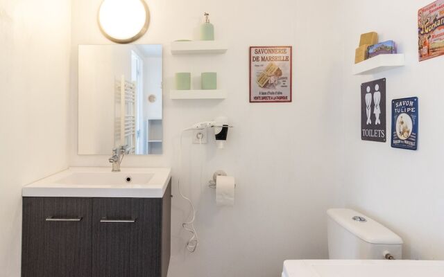 Lush Villa in Gargas with Private Swimming Pool