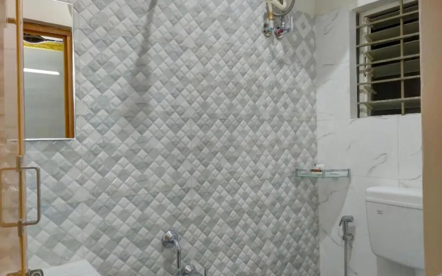 Hotel Rathod Suites By OYO Rooms