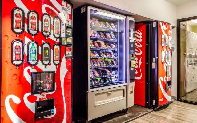 WoodSpring Suites Houston Baytown