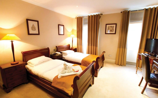 Angel & Royal Hotel