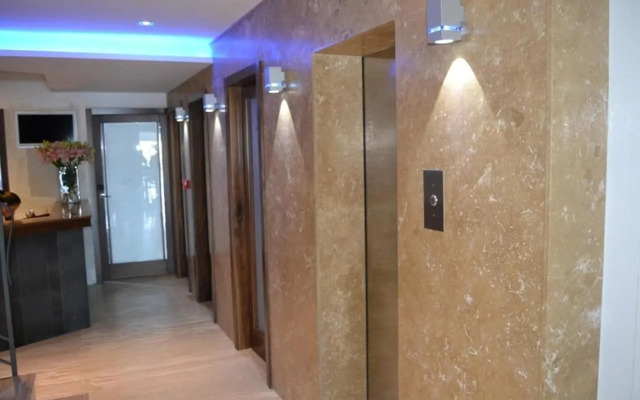 Pebbles Boutique Aparthotel