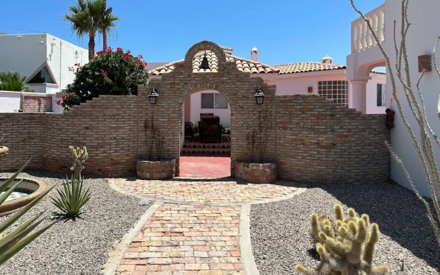 Your Beachfront Escape Close to Everything