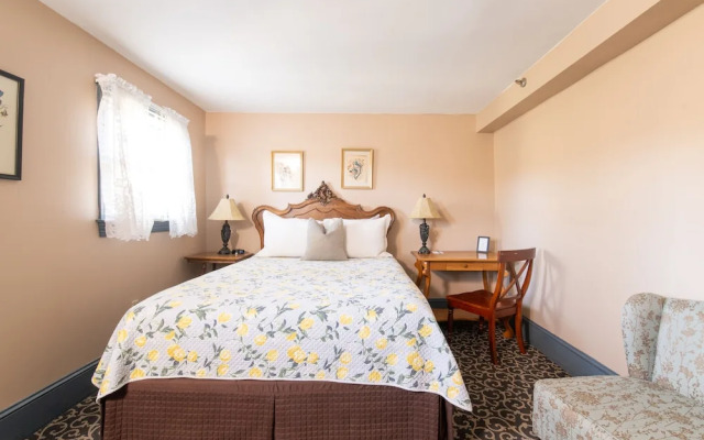 The Lafayette Inn