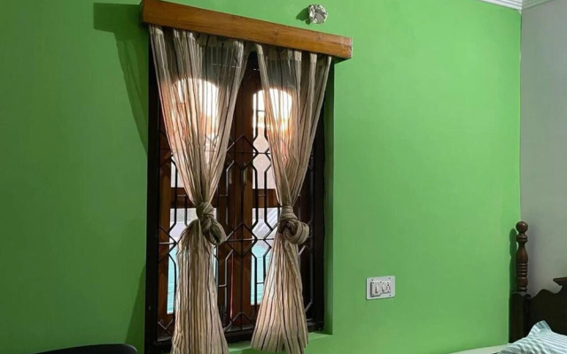 Private Studio Apartment With Wifi & Kitchen