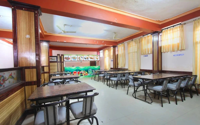 Hotel Maharaja by OYO Rooms