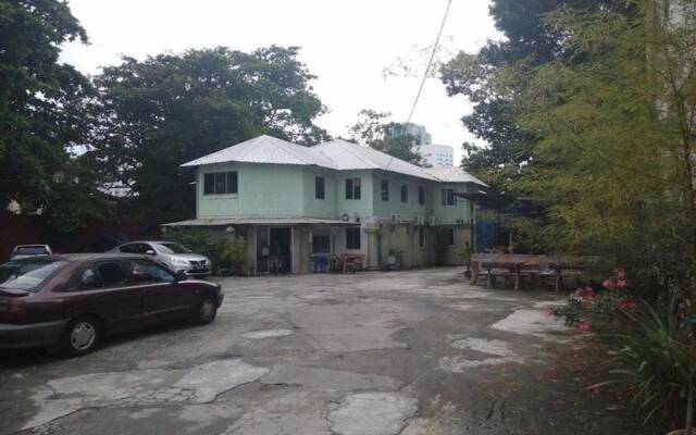 Oasis Hostel