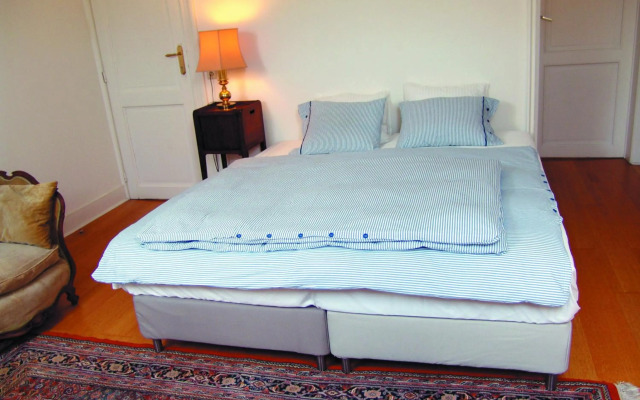 Louise Chatelain suites