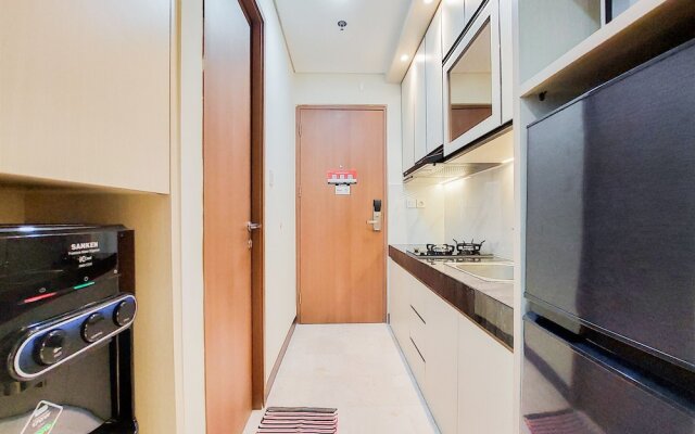 Homey And Minimalist Studio Apartment B Residence