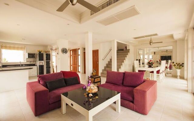 Samui Smile House Villa-3 Bedrooms With Private Pool