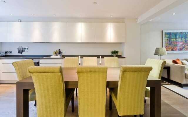 4 Bedroom House, Holland Park