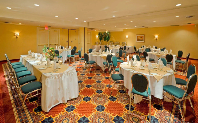 Holiday Inn Mississauga Toronto West by IHG