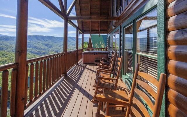 Majestic Mountain View by Heritage Cabin Rentals