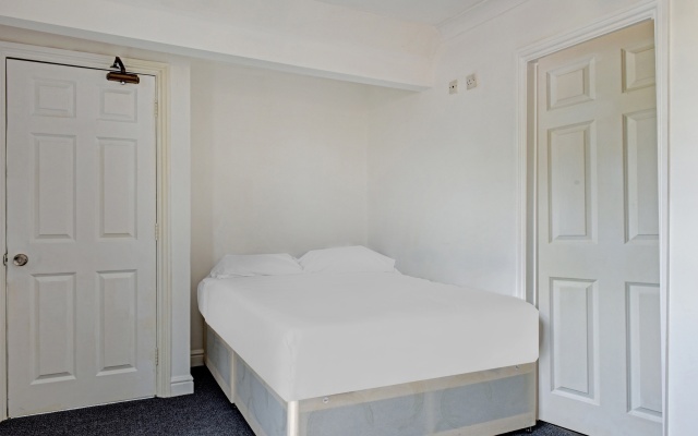 OYO the Gables Hotel, Birmingham Airport