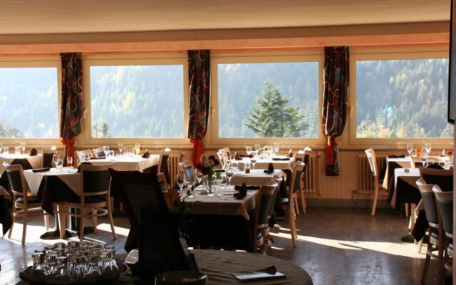 De la Grande Cascade