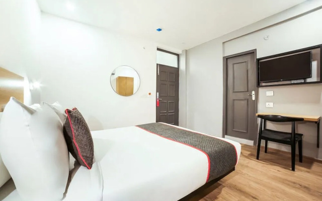 OYO Townhouse 125 Medawas