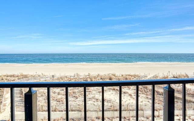 Marigot Beach 303 2 Bedroom Condo by RedAwning