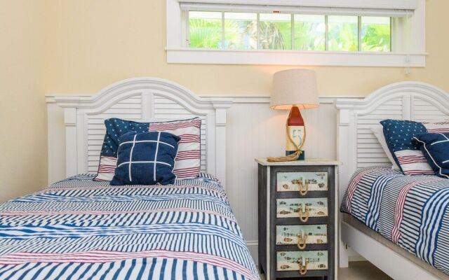 Sea Breeze by AMI Locals