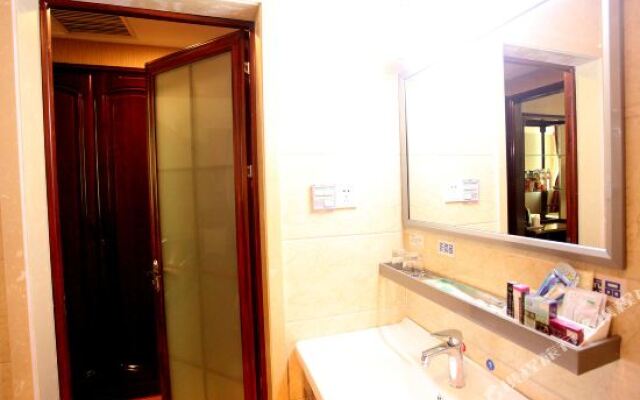 Ripple Hotel (Yingkou Passenger Station)