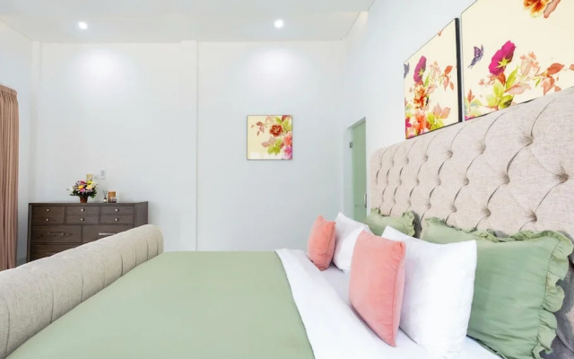 Villa Latima by Villa Finder