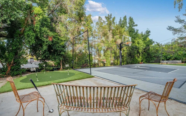 Views of the Hills From Fredonia Drive