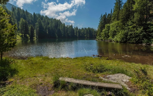 Inviting Apartment Near Skiing