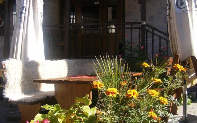 Todeva House