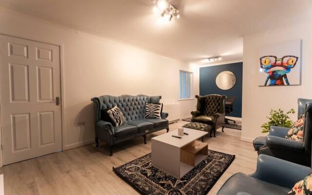 Stylish 2 Bedroom Apartment in Birmingham