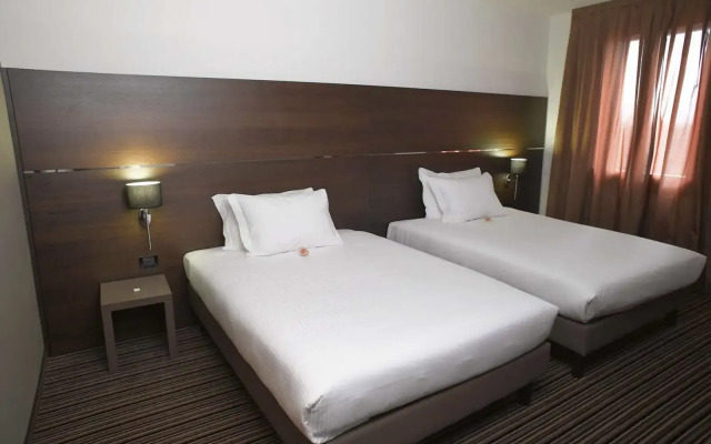 Sweet Hotel