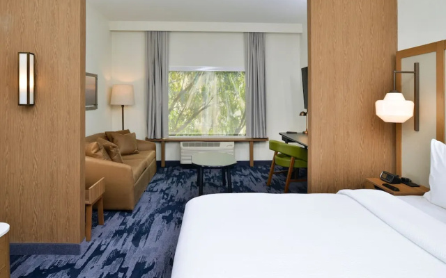 Fairfield Inn & Suites Charlotte University Research Park