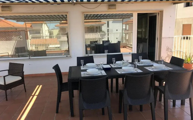 Alghero, Lighthouse Penthouse with sea view and beach front