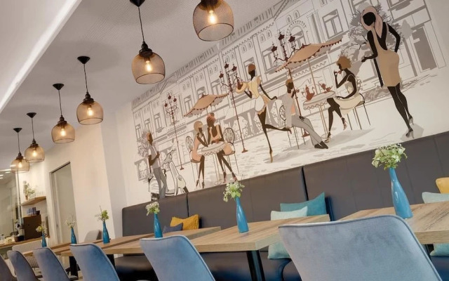 Amper Art Hotel