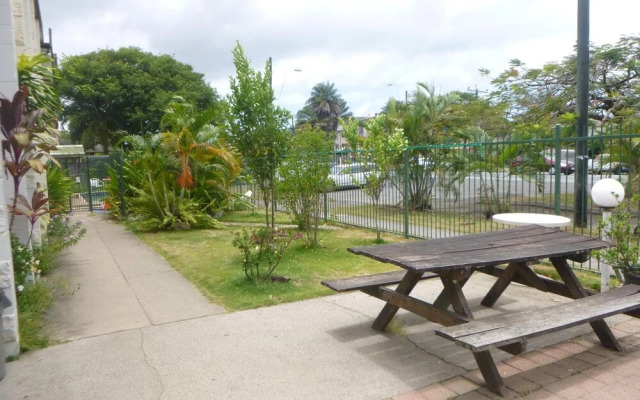 Asylum Cairns Hostel