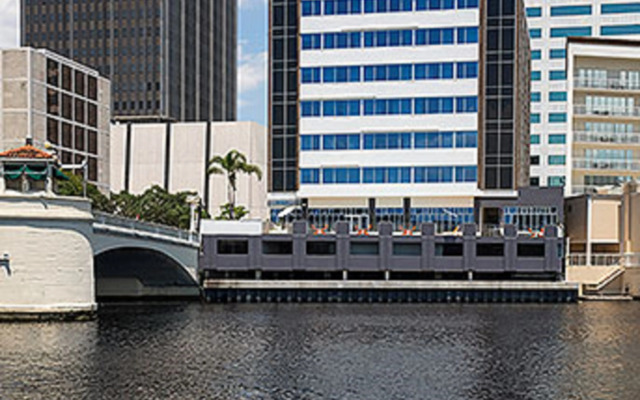 Aloft Tampa Downtown