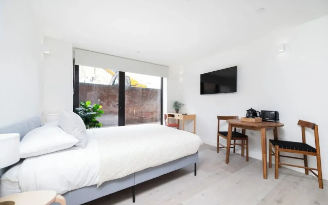 190 Northolt Road