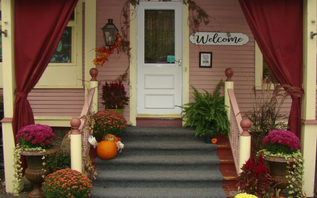 The Village Inn of Woodstock