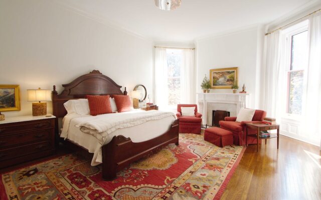 Louisville Bourbon Inn