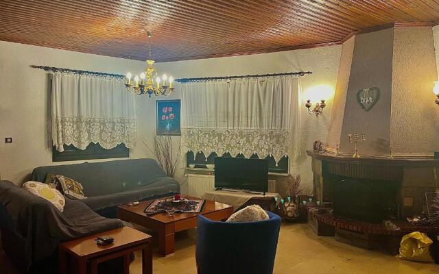 Thomis House