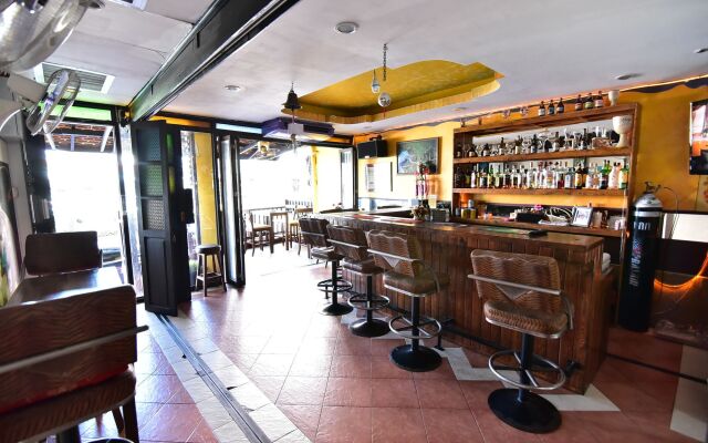 Enjoy Andre Restaurant & Room