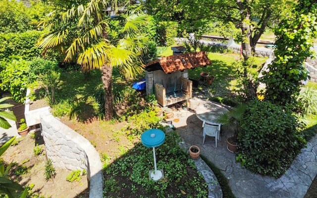 Amazing Home in Omisalj With Jacuzzi, Wifi and 4 Bedrooms