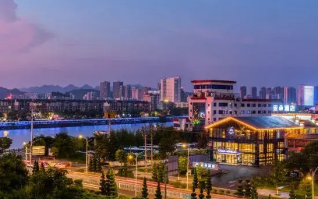 Atour Hotel (Huangshan Ancient Street, Xin'an Riverside)
