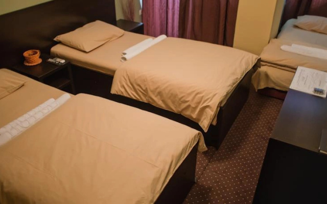 4 Rooms Apartments
