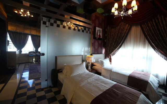 Roomi Suites Hotel