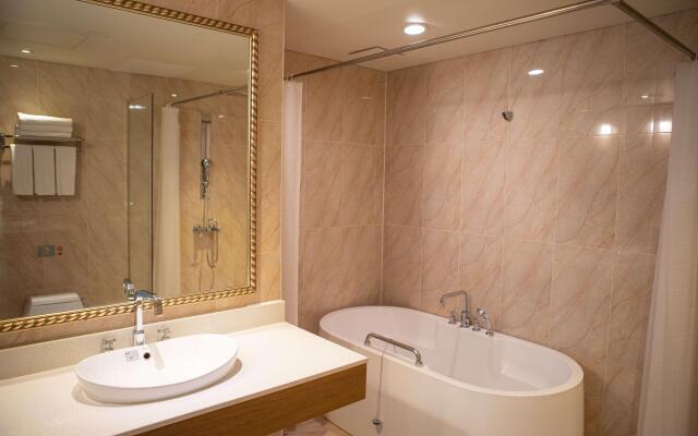 Ramada Hotels & Suites Seoul Namdaemun