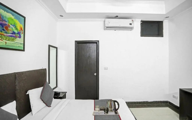 OYO Townhouse 764 Hotel Happy Keys Townhouse