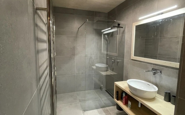 Holiday Home in Roprachtice With Sauna & Jacuzzi