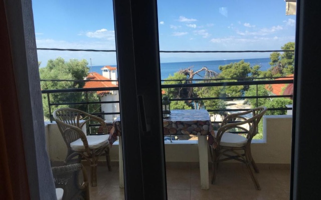 Zoe Sea View Apartments